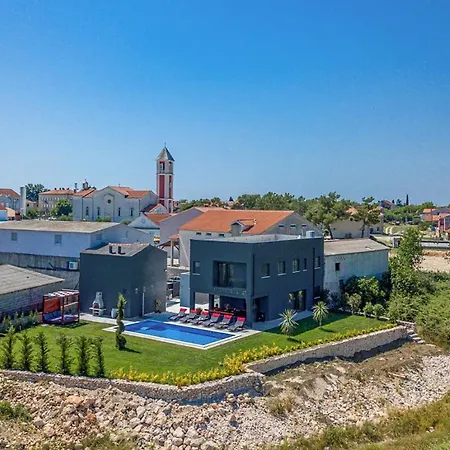 Villa Lux Donji Zemunik