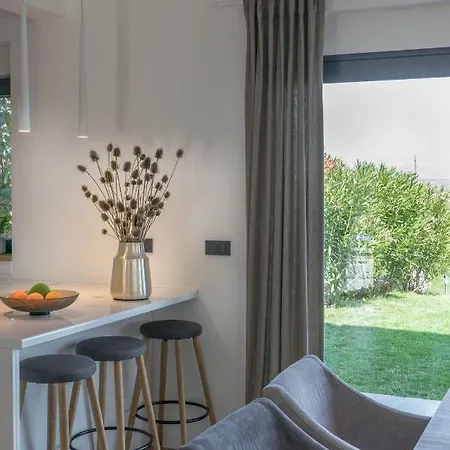 Lux Villa *
